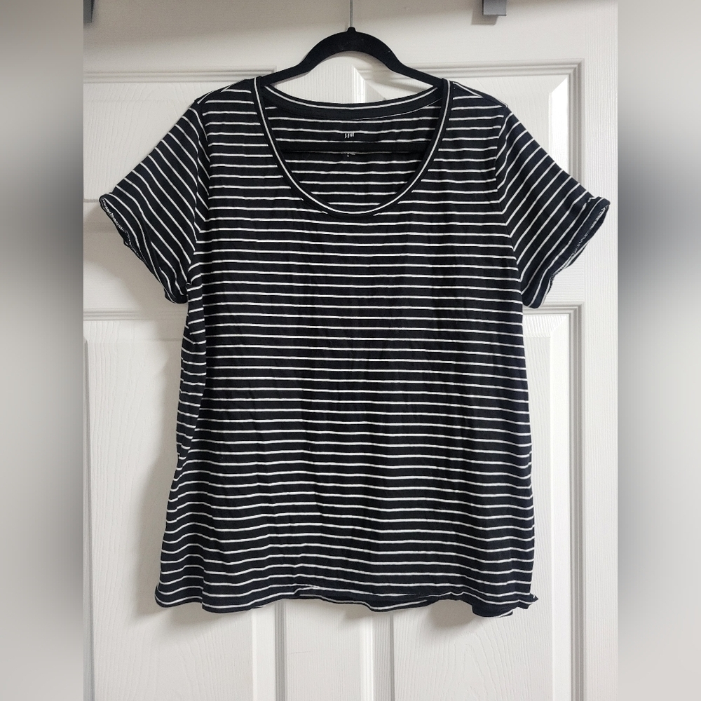 J. Jill Black and White Striped Short Sleeve Tee Size L